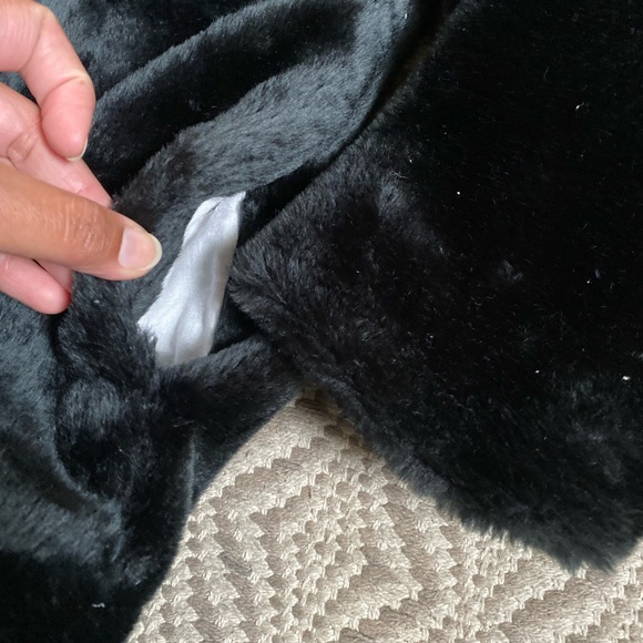 Cherokee Black Fuzzy Women Jacket Coat, Size Large 10/12 - Picture 4 of 5